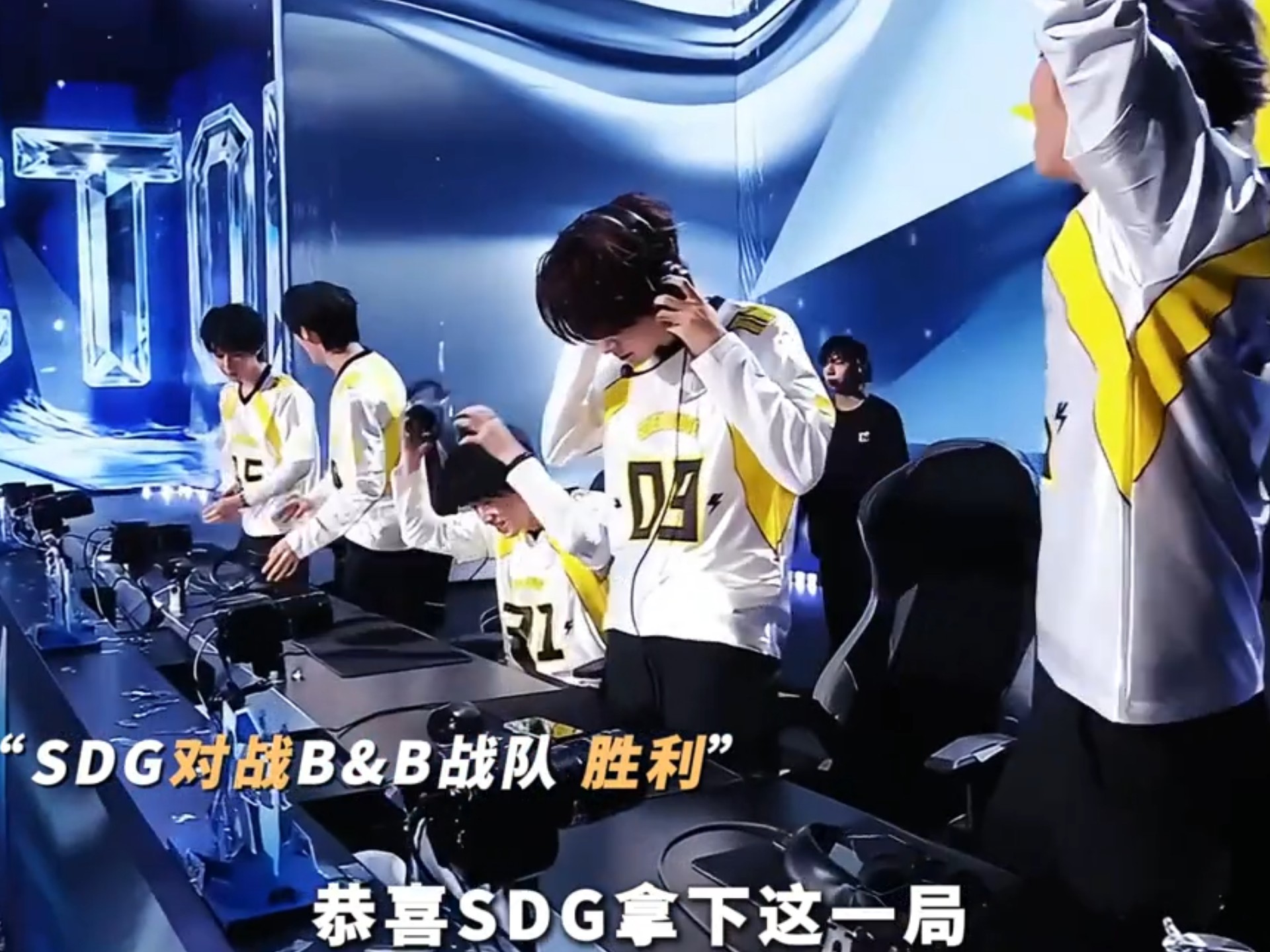 包含对抗强度持续拉满,比赛悬念十足的词条 包含对抗强度持续拉满,比赛悬念十足的词条